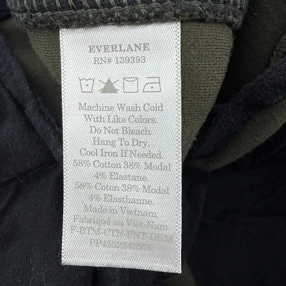 Everlane The Dream Pant Medium Dark Green Kalamata Pintuck Tapered Pull On Knit - Picture 8 of 10